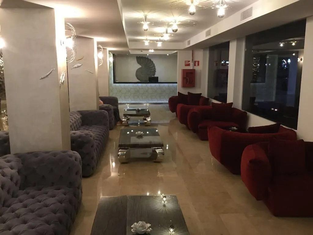 Essence Hotel Boutique Torremolinos 4*,
